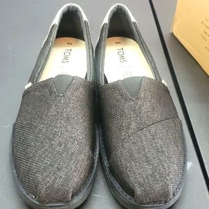 TOMS - The Venice Collection (Like New)